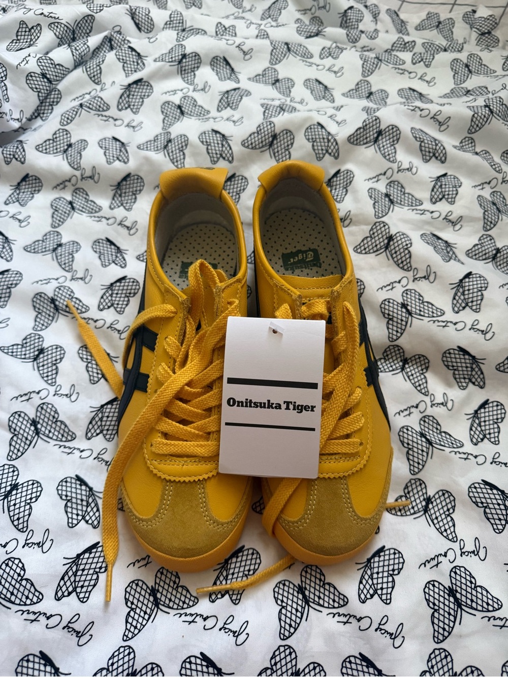 Onitsuka Tiger by Asics Yellow and Black Athletic Shoes Mexico 66 - Picture 3 of 5